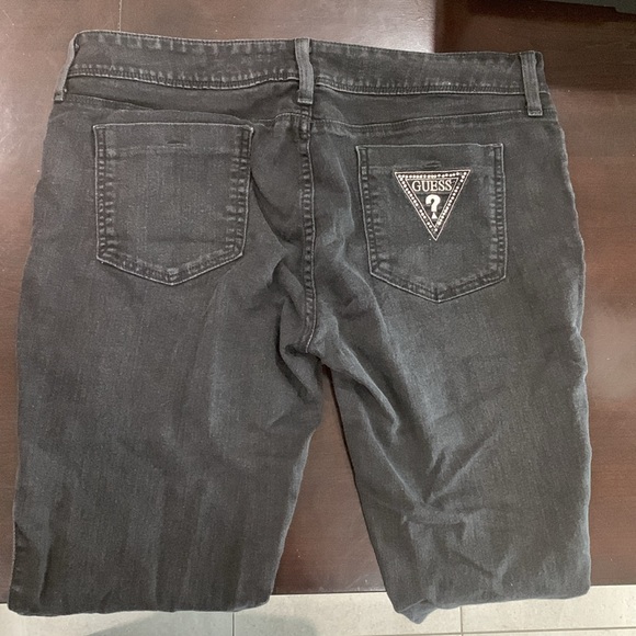 Black Guess Medium Rise Skinny Sarah Fit (34) Jeans - Picture 2 of 3